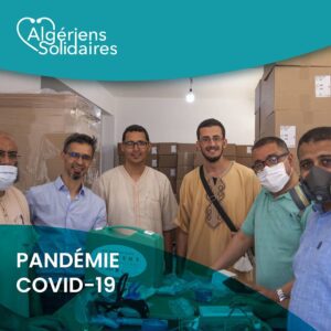 Groupe distribuant matériel pendant la pandémie COVID-19.